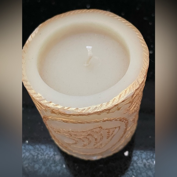 Candle - Picture 2 of 7